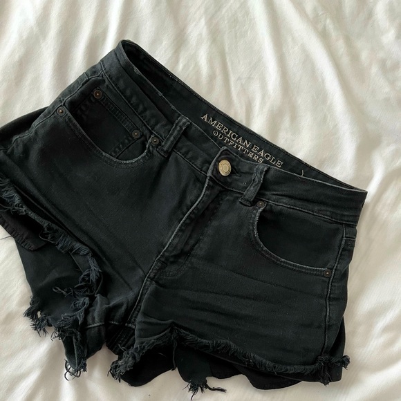 Black shorts - Picture 1 of 3